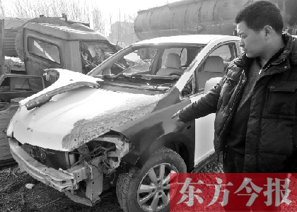 死者家属向记者指出,就是这辆肇事车