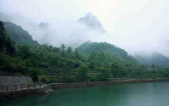 雨后蟒河，美到窒息，这个feel倍爽!