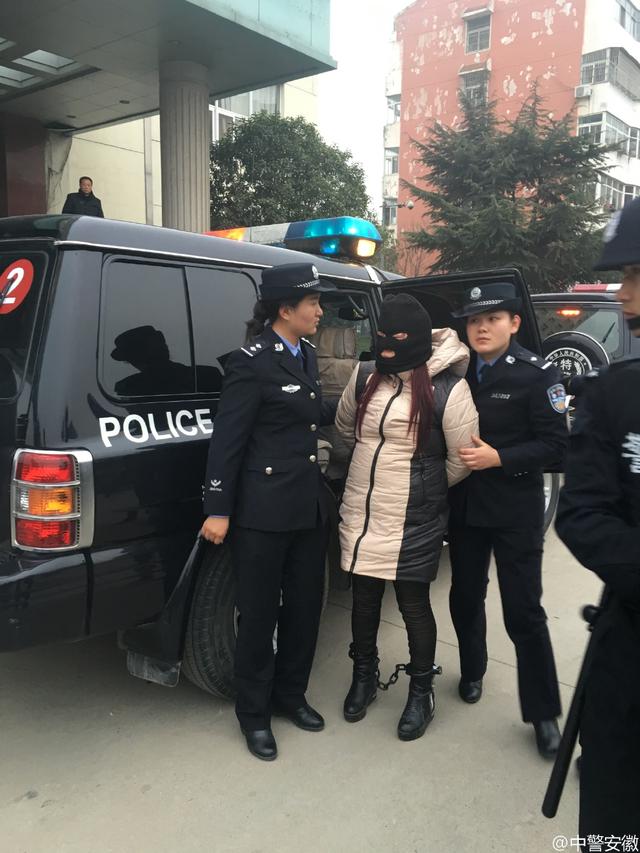 警方公布抢女童嫌犯照片 网友：马赛克给满分