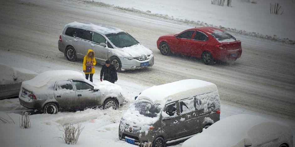 乌鲁木齐大雪纷飞30小时 重回